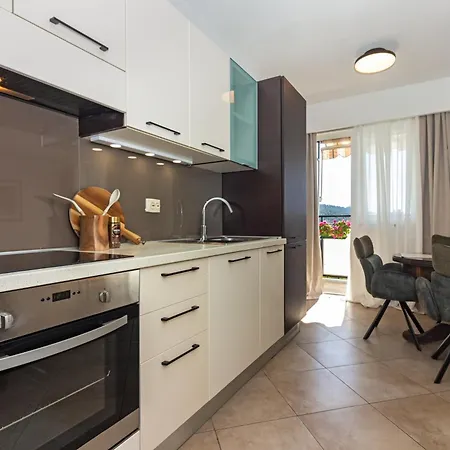 Apartment Cozy With A Beautiful View *