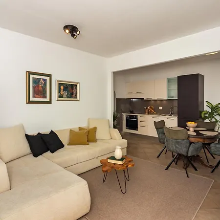 Apartment Cozy With A Beautiful View Split