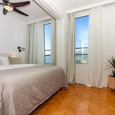 Apartment Cozy With A Beautiful View *