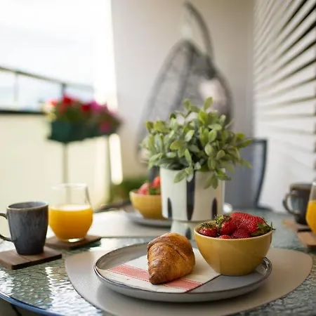 Cozy With A Beautiful View Apartment *