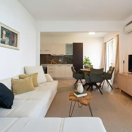 Apartment Cozy With A Beautiful View Split
