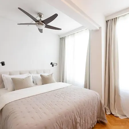 Apartment Cozy With A Beautiful View