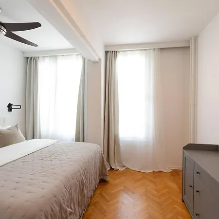 Cozy With A Beautiful View Apartment